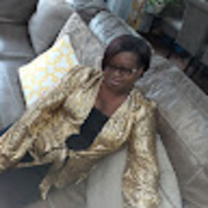 Meet your Posher, Dee